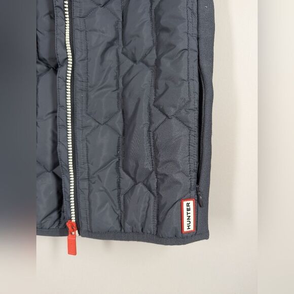Hunter Quilted Lightweight Puffer Vest – Size XS – Charcoal Gray - Picture 3 of 9